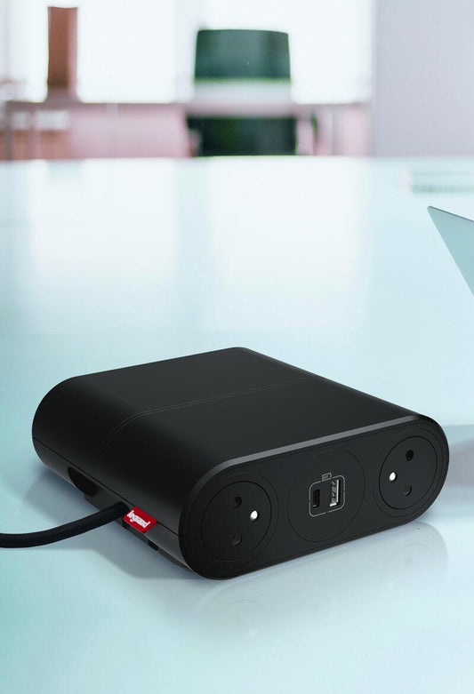 Legrand Incara Link'On Mobile Multi-Socket Extension 4x 2P+E Sockets, 2 USB Type-A+C Chargers, Black Finish with Cord