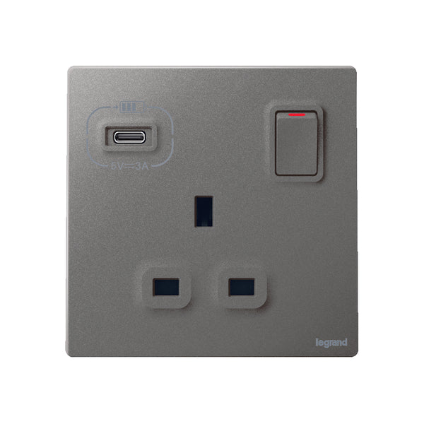Mallia Senses British Socket 1-Gang Switched 13 A with USB Type-C