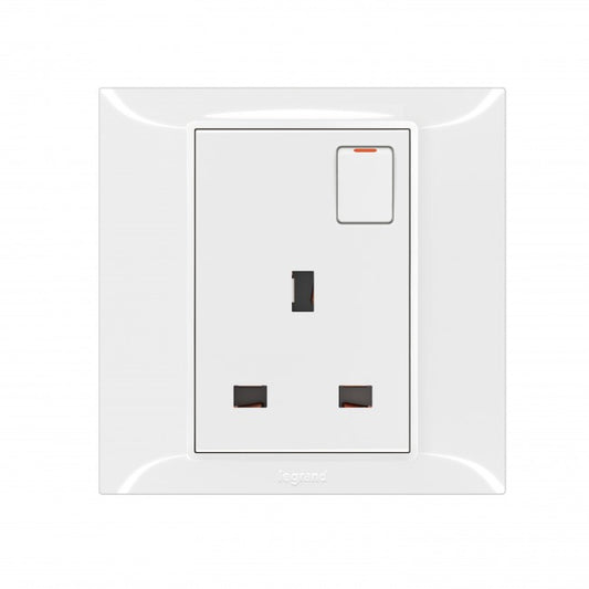 Legrand Belanko S British Socket 13A (SIngle)
