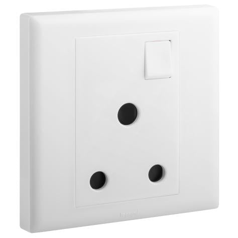 Legrand ELOÉ 1-Gang British Socket 15A Single Pole Switched