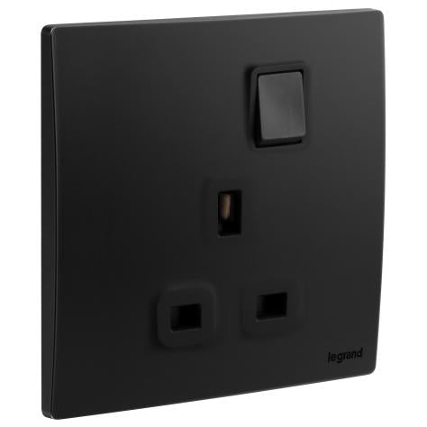 Legrand Mallia Senses British Standard Switched Socket 13A 1 Gang