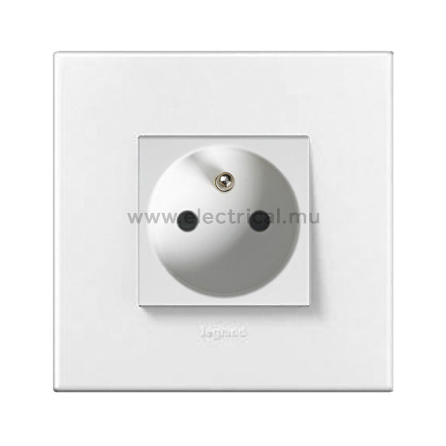 Legrand Arteor FR Sockets 16A - Single or Double (with support frame and plate)